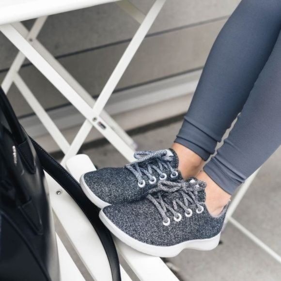 ALLBIRDS Women's Black Wool‎ Sustainable Runner Shoes 8 Sports Comfy Athletic - Picture 8 of 14